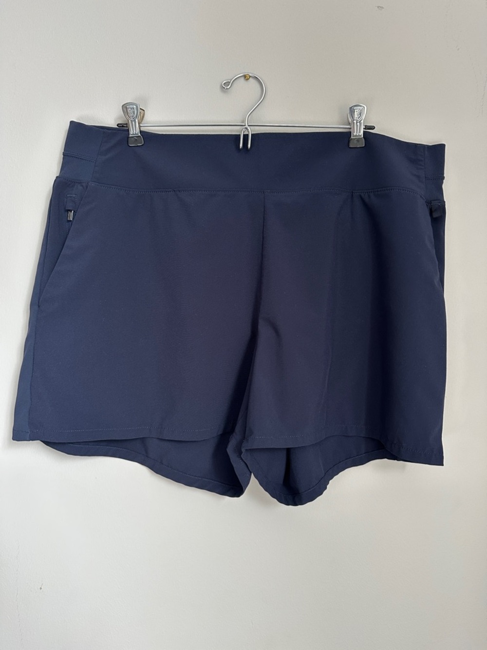 Athleta Brooklyn Navy High-Rise Athletic Shorts - Picture 3 of 8